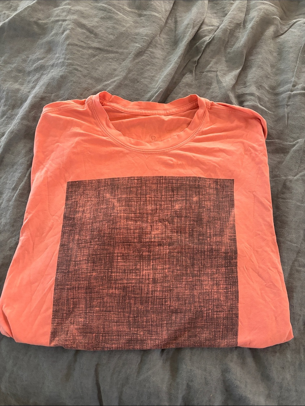 lululemon athletica Coral Short-Sleeve Crew with Textured Square Graphic